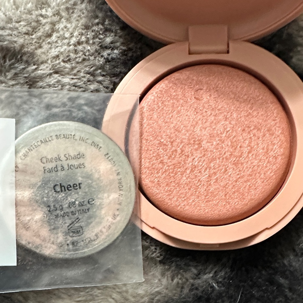 ILIA & Chantecaille blush! Breathless & Cheer Blush - Picture 2 of 3
